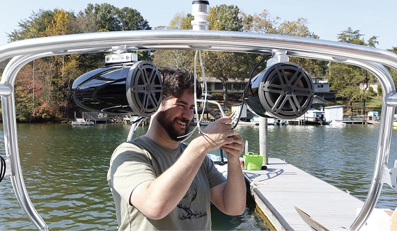 Choosing-a-Boat-Speaker 