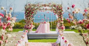 Alter wedding decor